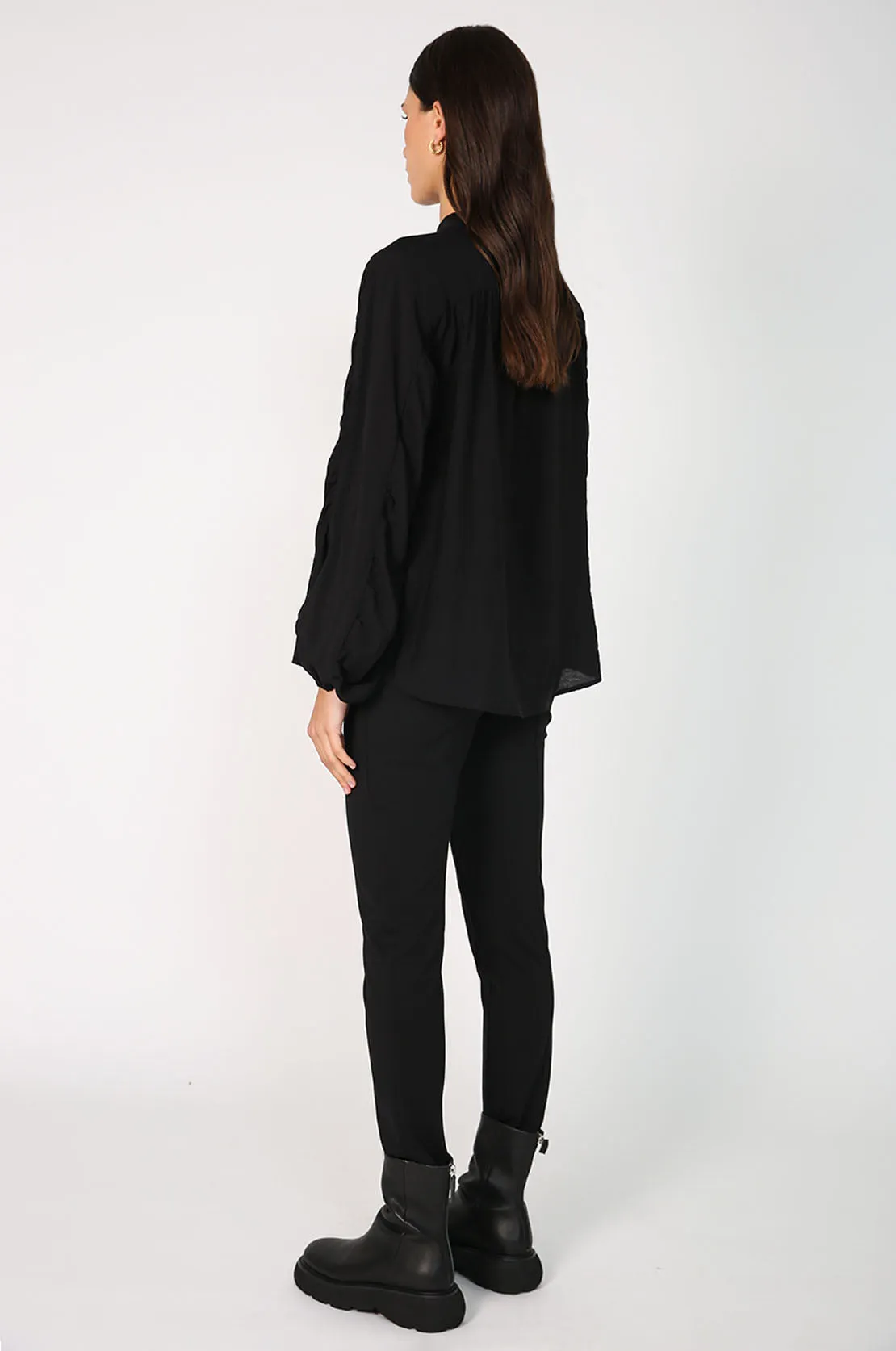 assemble top / black