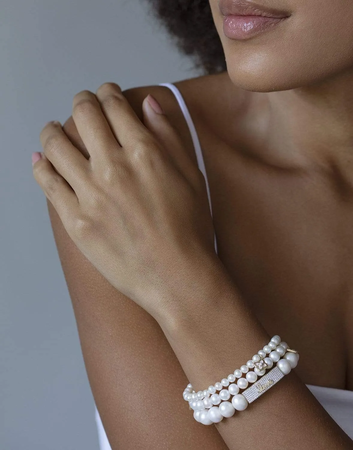 Gold & Diamond Love Script Tableau on Pearls