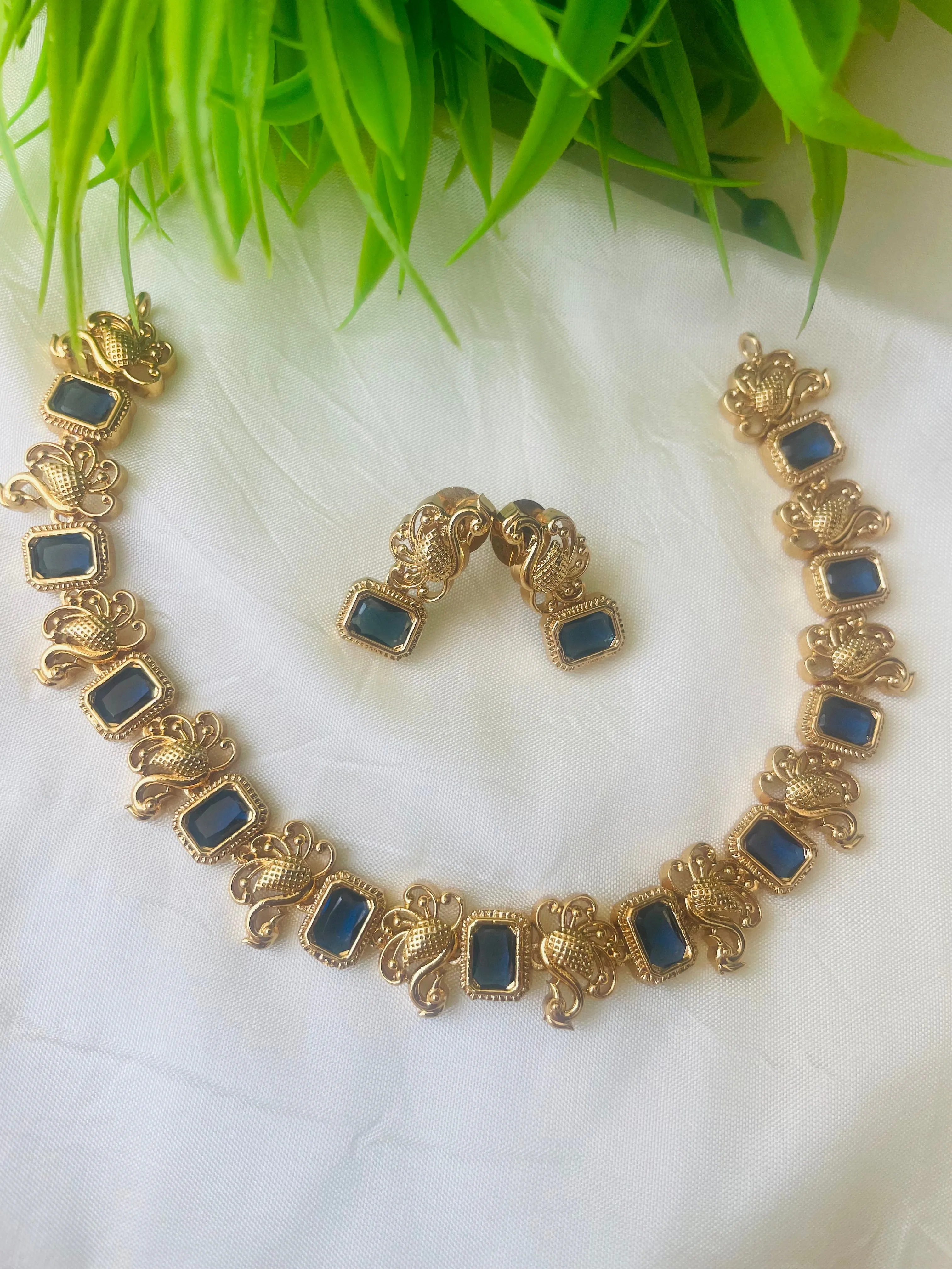 SAARA BLUE PREMIUM NECKLACE