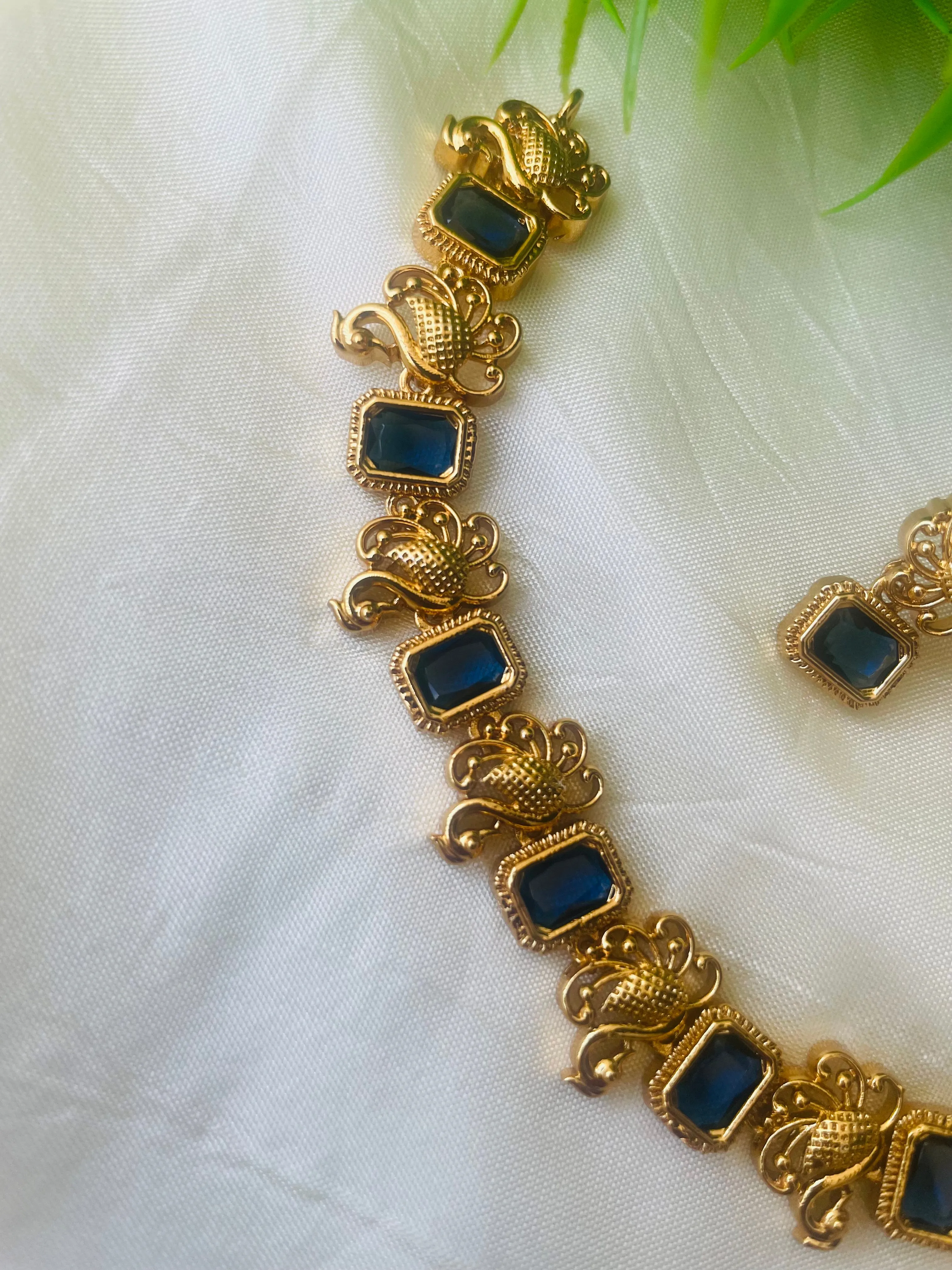 SAARA BLUE PREMIUM NECKLACE