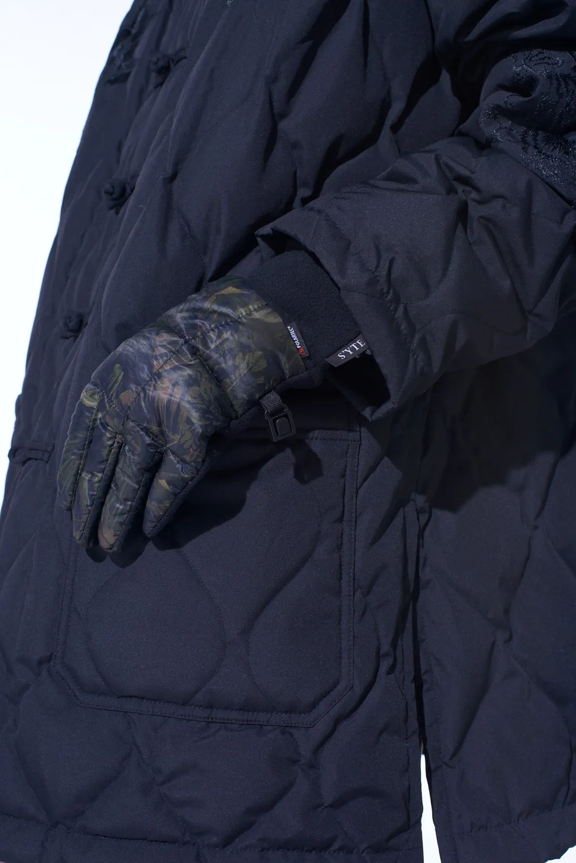 S'YTE X TAIONDAHLIA CAMOUFLAGE QUILTED DOWN GLOVE